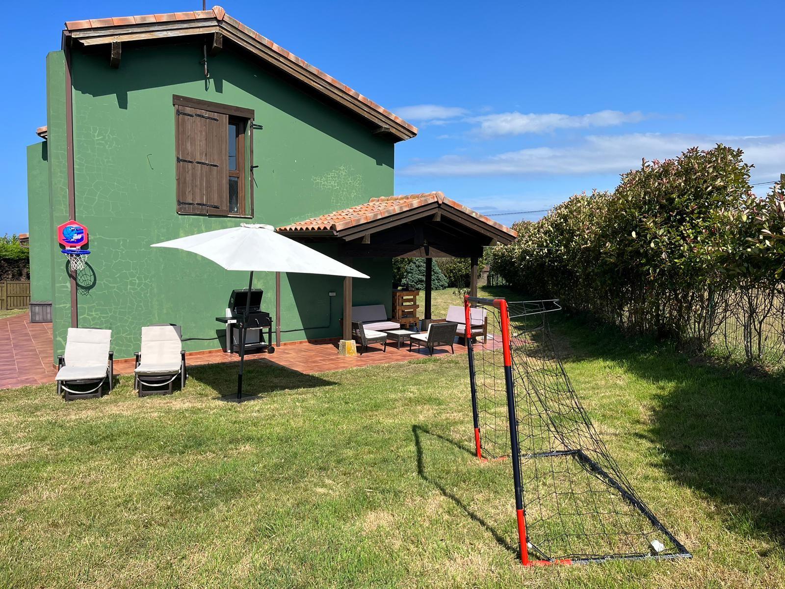 For sale of house in Villaviciosa