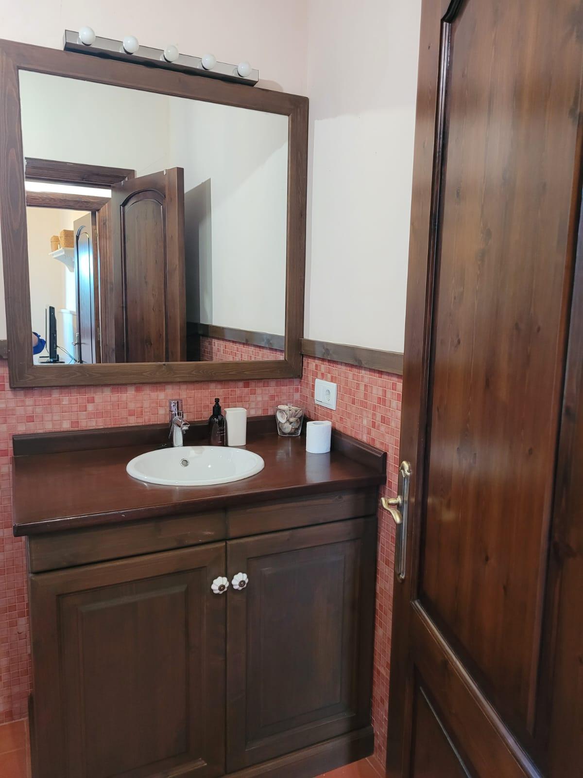 For sale of house in Villaviciosa
