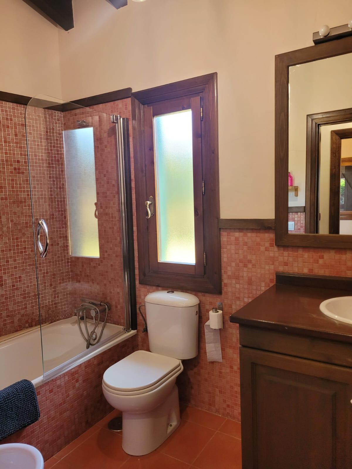 For sale of house in Villaviciosa