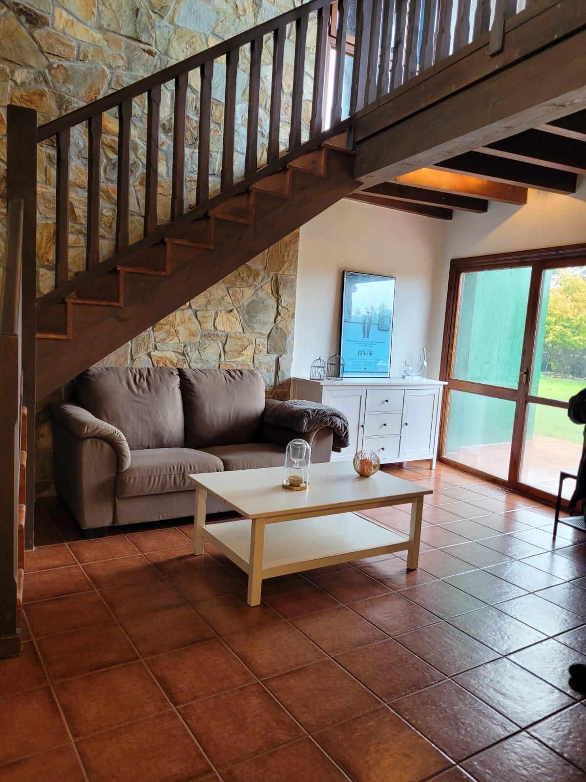 For sale of house in Villaviciosa