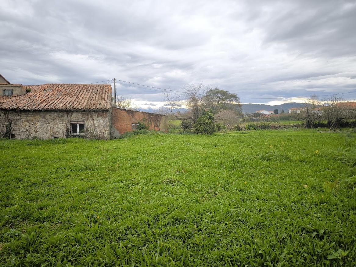 For sale of house in Villaviciosa