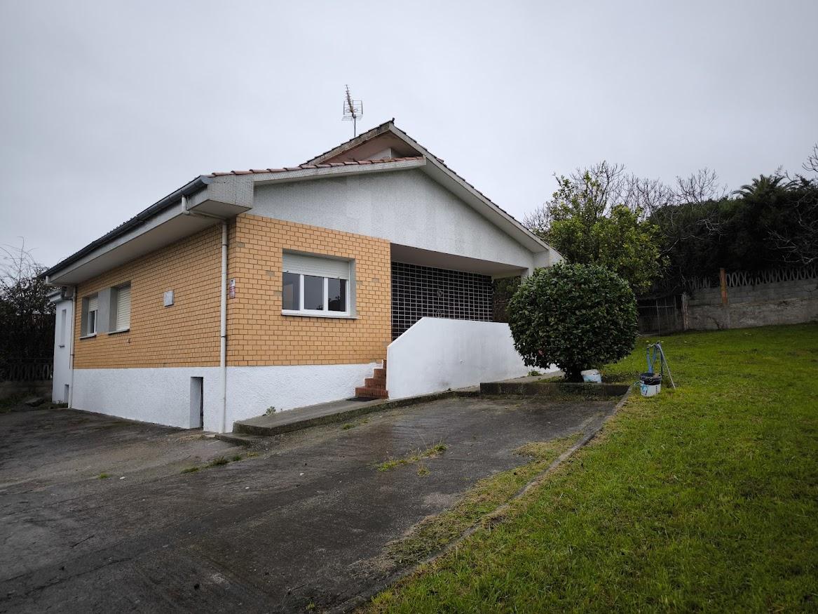 For sale of house in Villaviciosa
