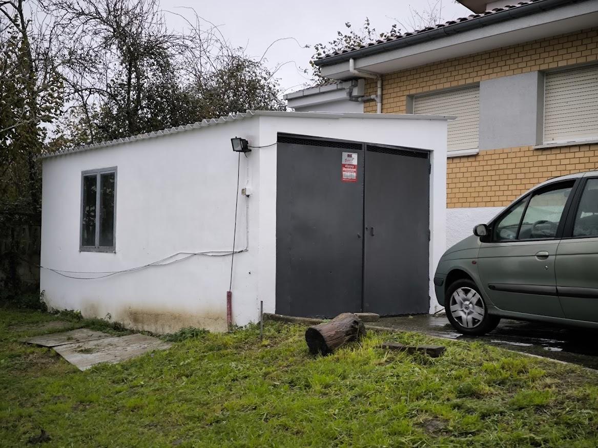 For sale of house in Villaviciosa