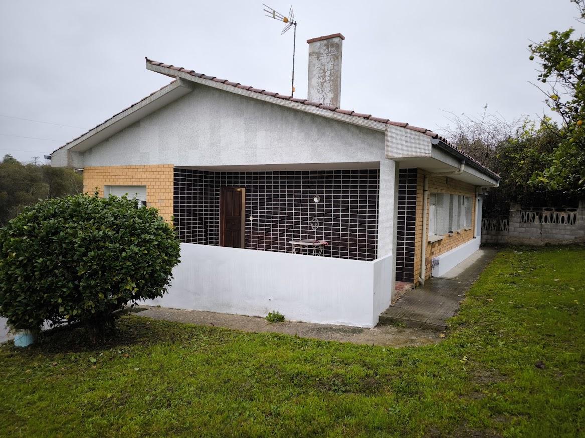 For sale of house in Villaviciosa