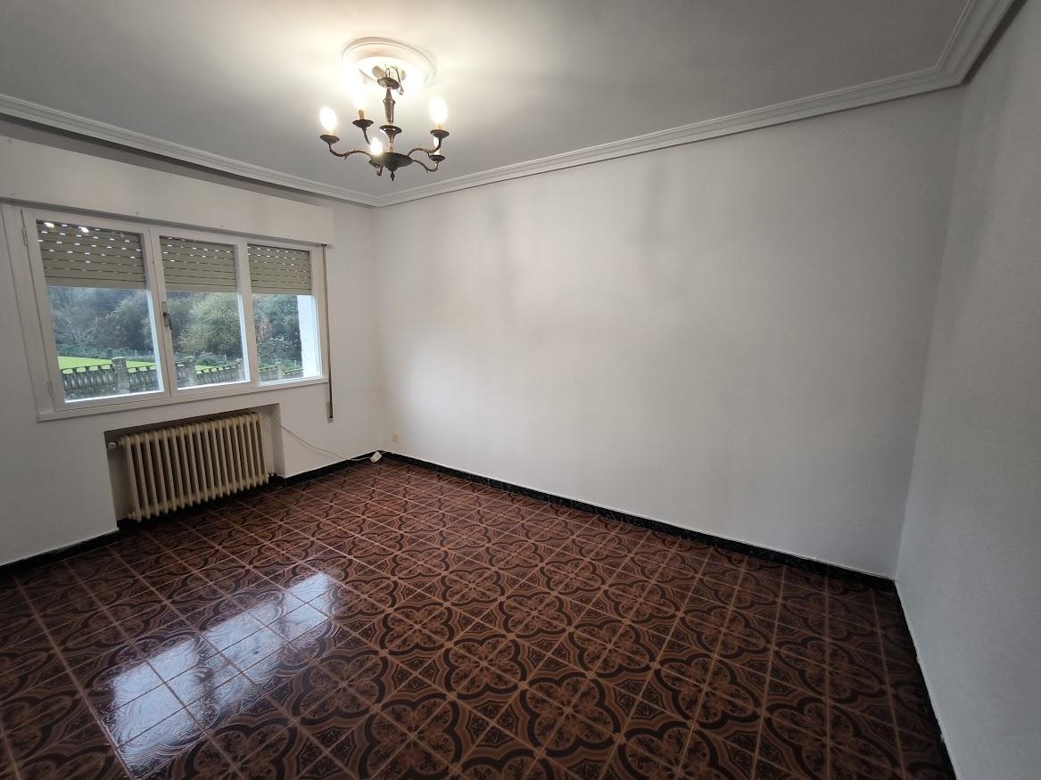 For sale of house in Villaviciosa