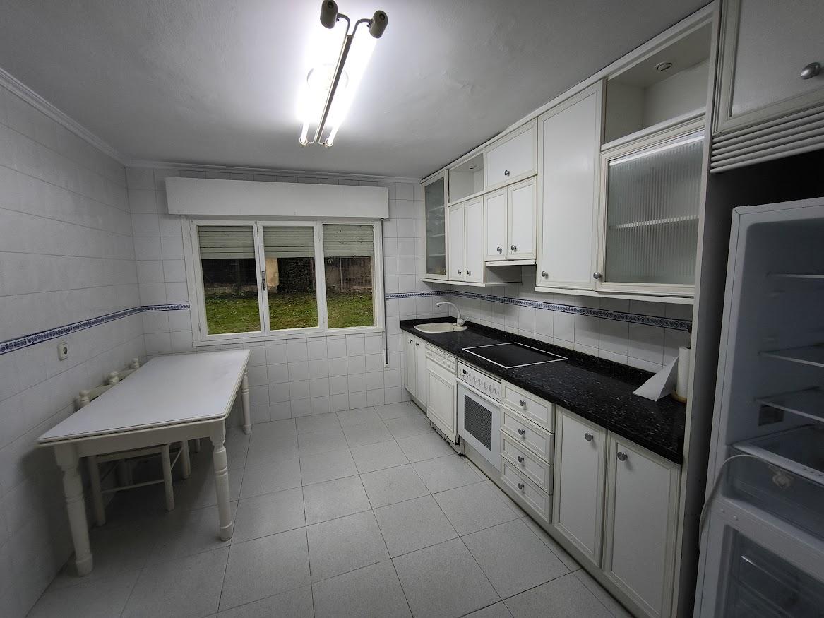 For sale of house in Villaviciosa