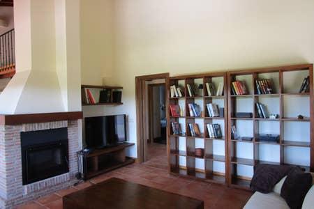 For sale of house in Villaviciosa