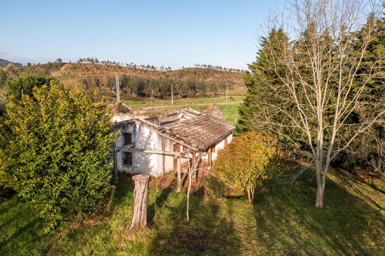 For sale of rural property in San Vicente de la Barquera