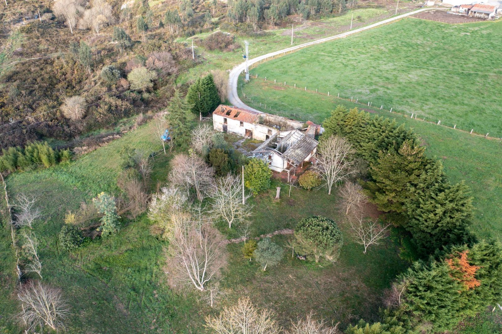 Venta de finca rústica en San Vicente de la Barquera