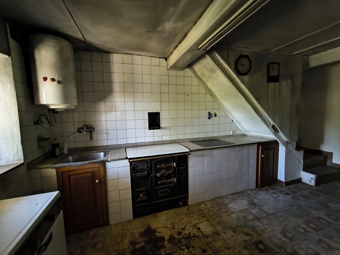 For sale of house in Villaviciosa
