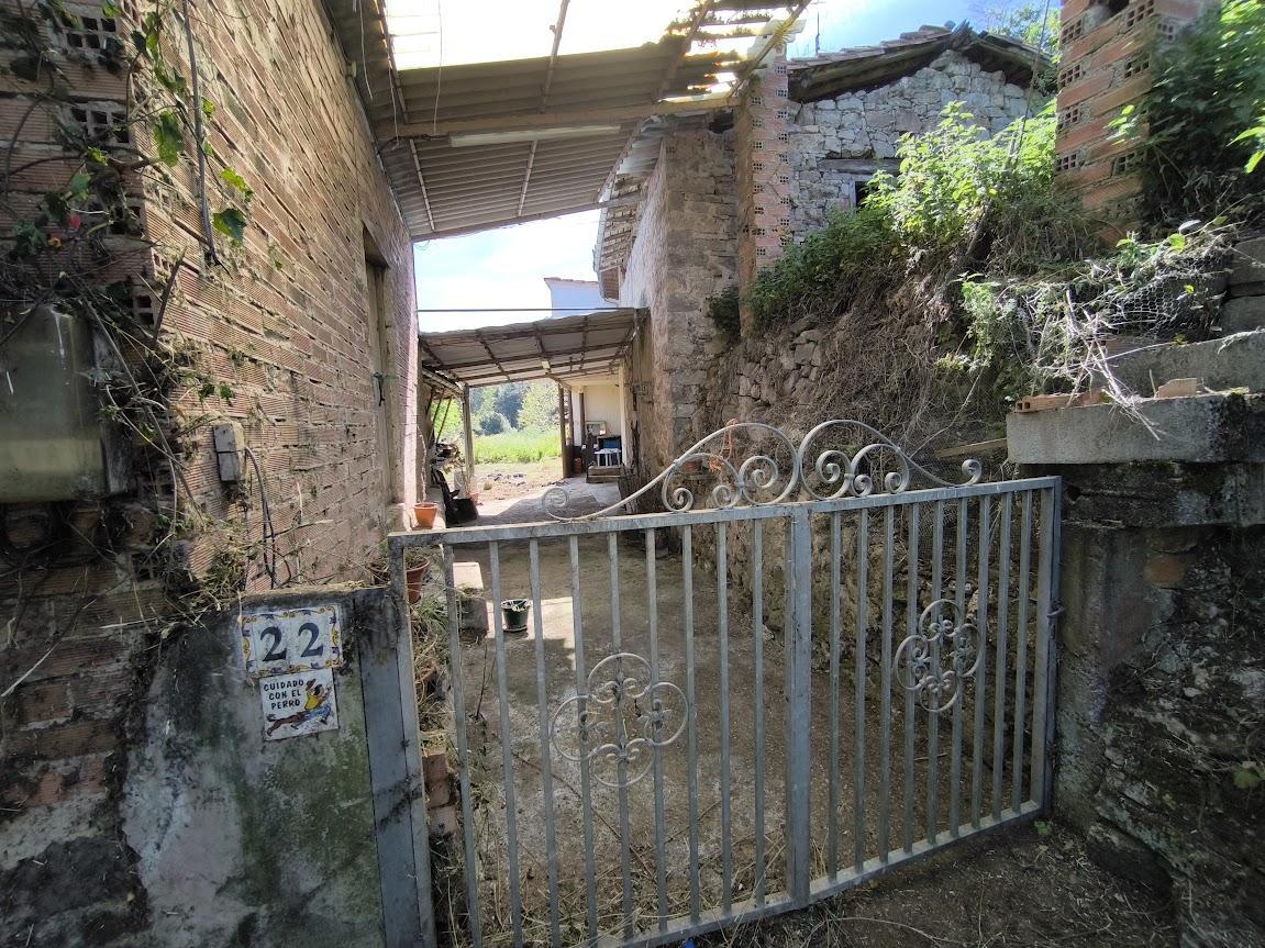 For sale of house in Villaviciosa