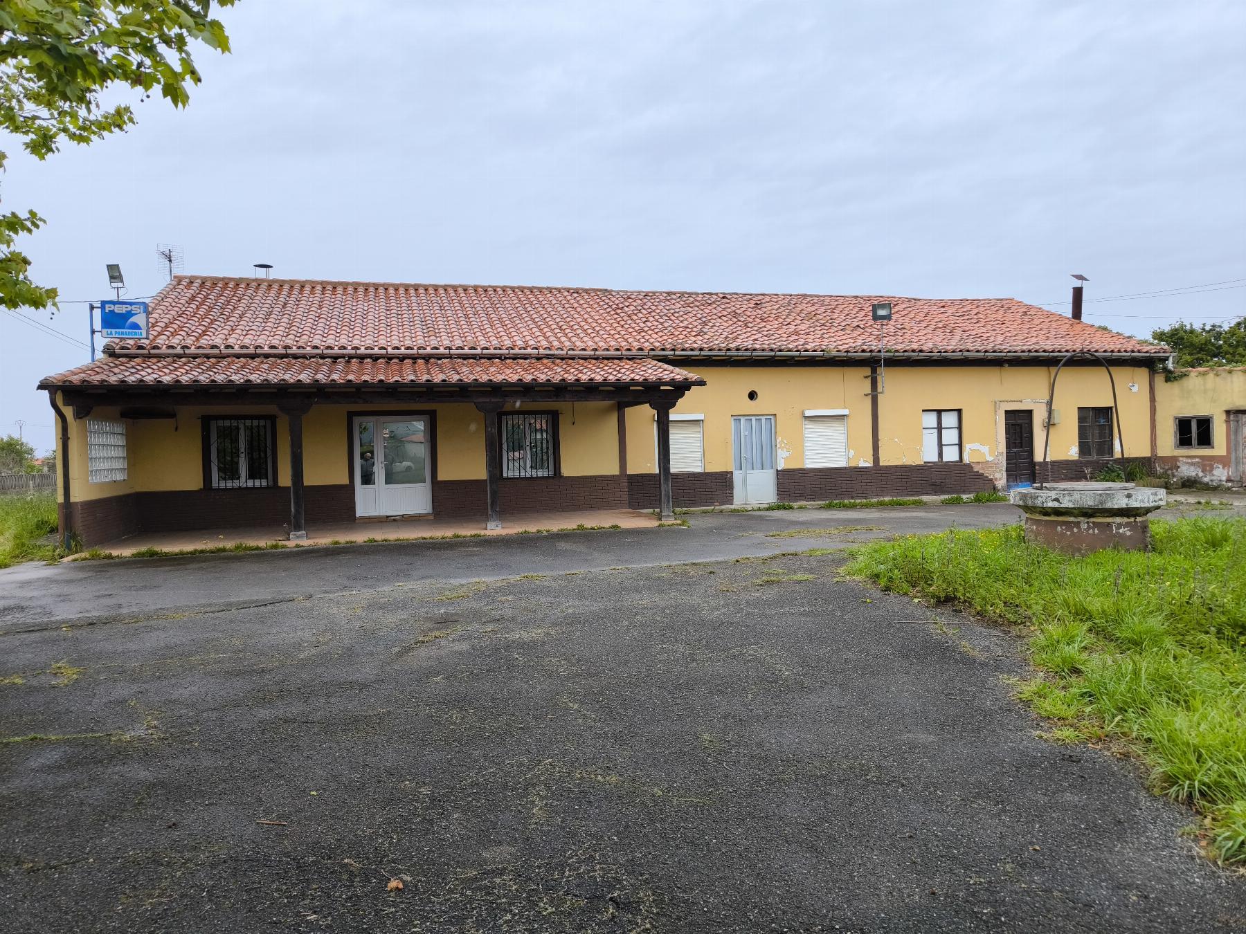 For sale of house in Villaviciosa