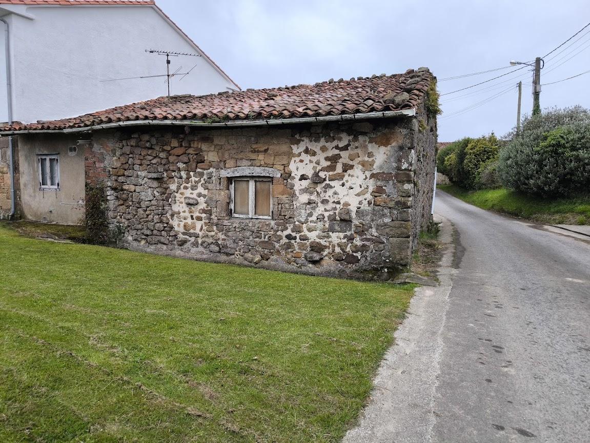 For sale of house in Villaviciosa
