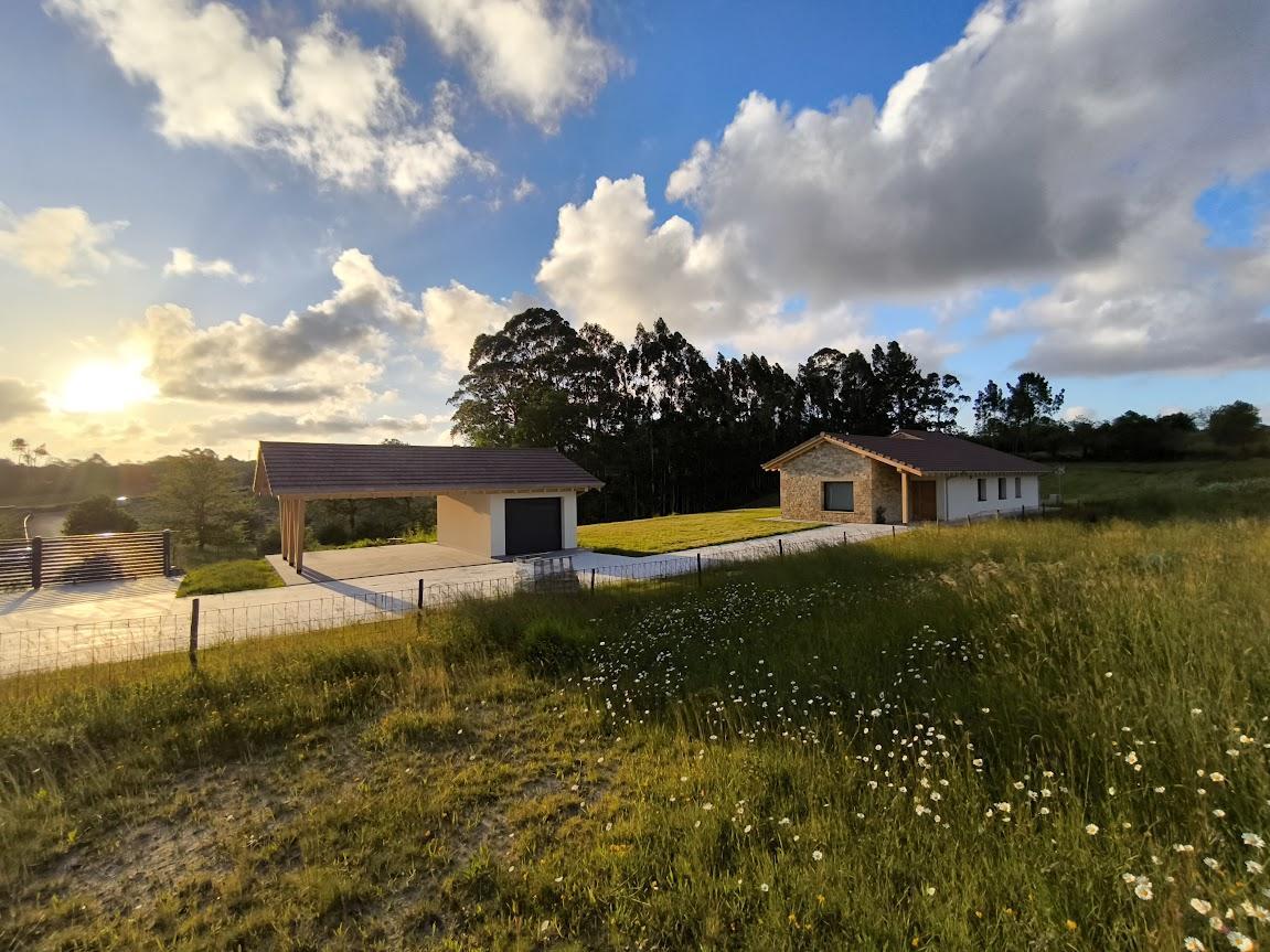 For sale of house in Villaviciosa