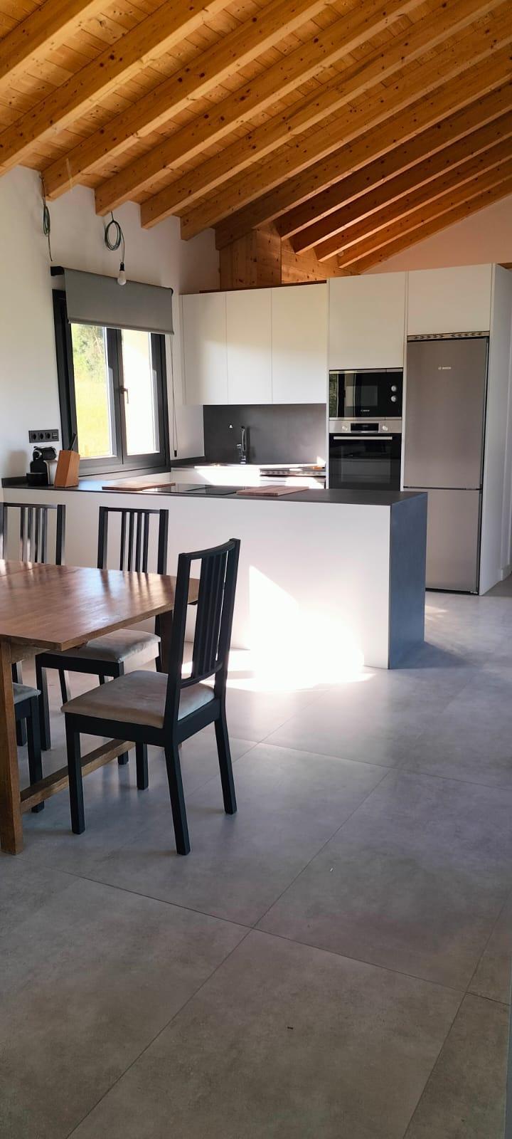 For sale of house in Villaviciosa