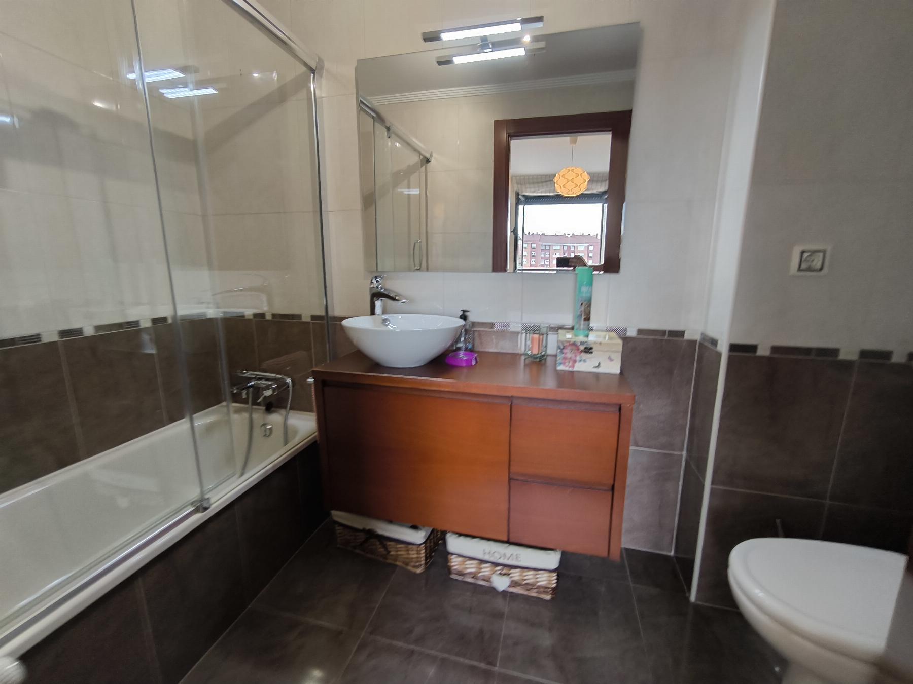 For sale of flat in Gijón