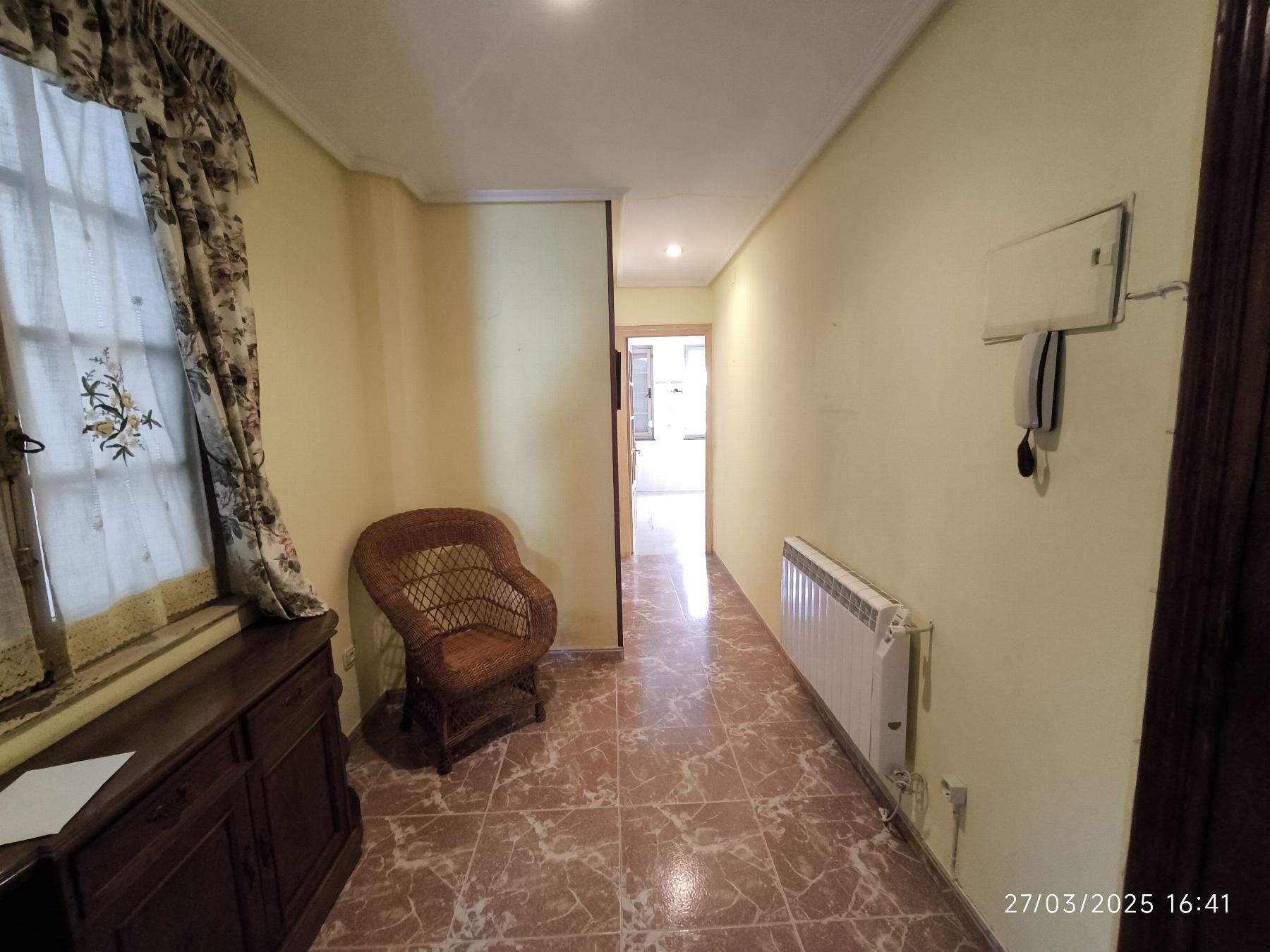 For sale of flat in Villaviciosa