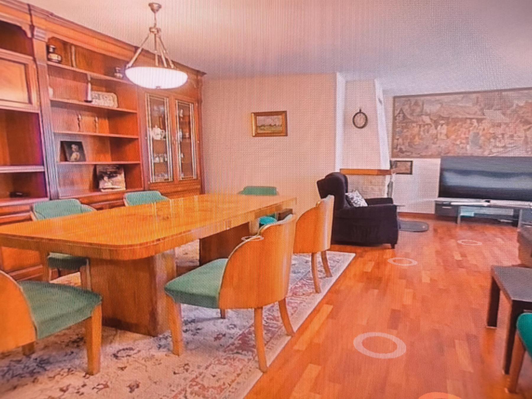 For sale of house in Villaviciosa