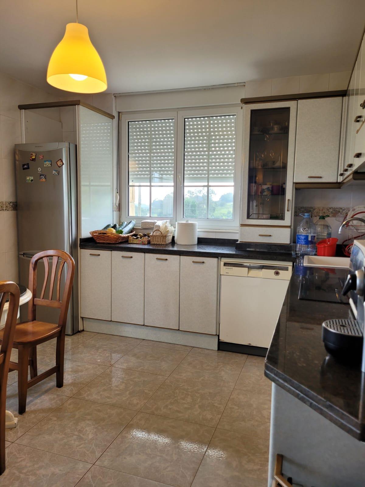 For sale of house in Villaviciosa