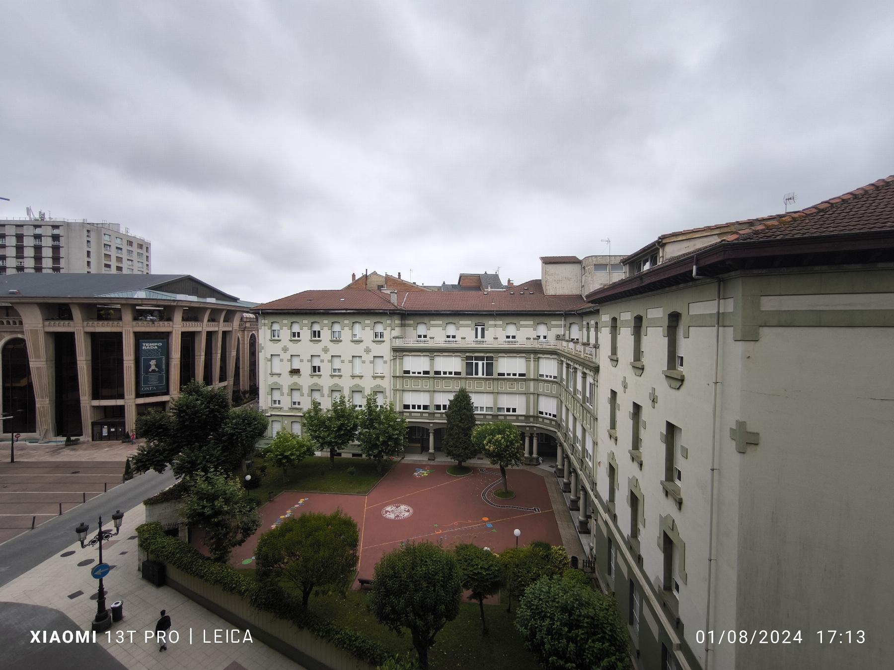 For sale of study in Oviedo