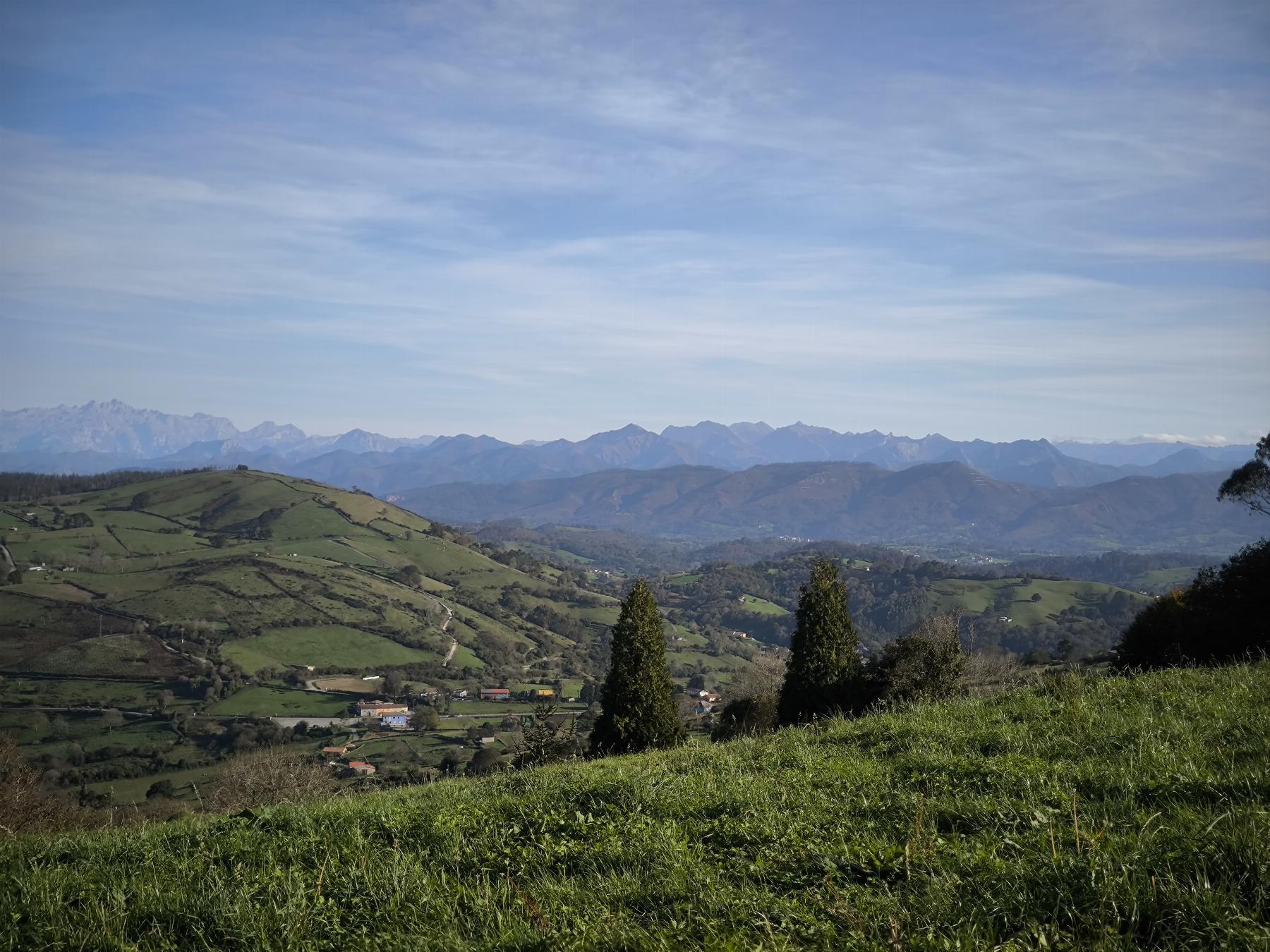 For sale of house in Villaviciosa