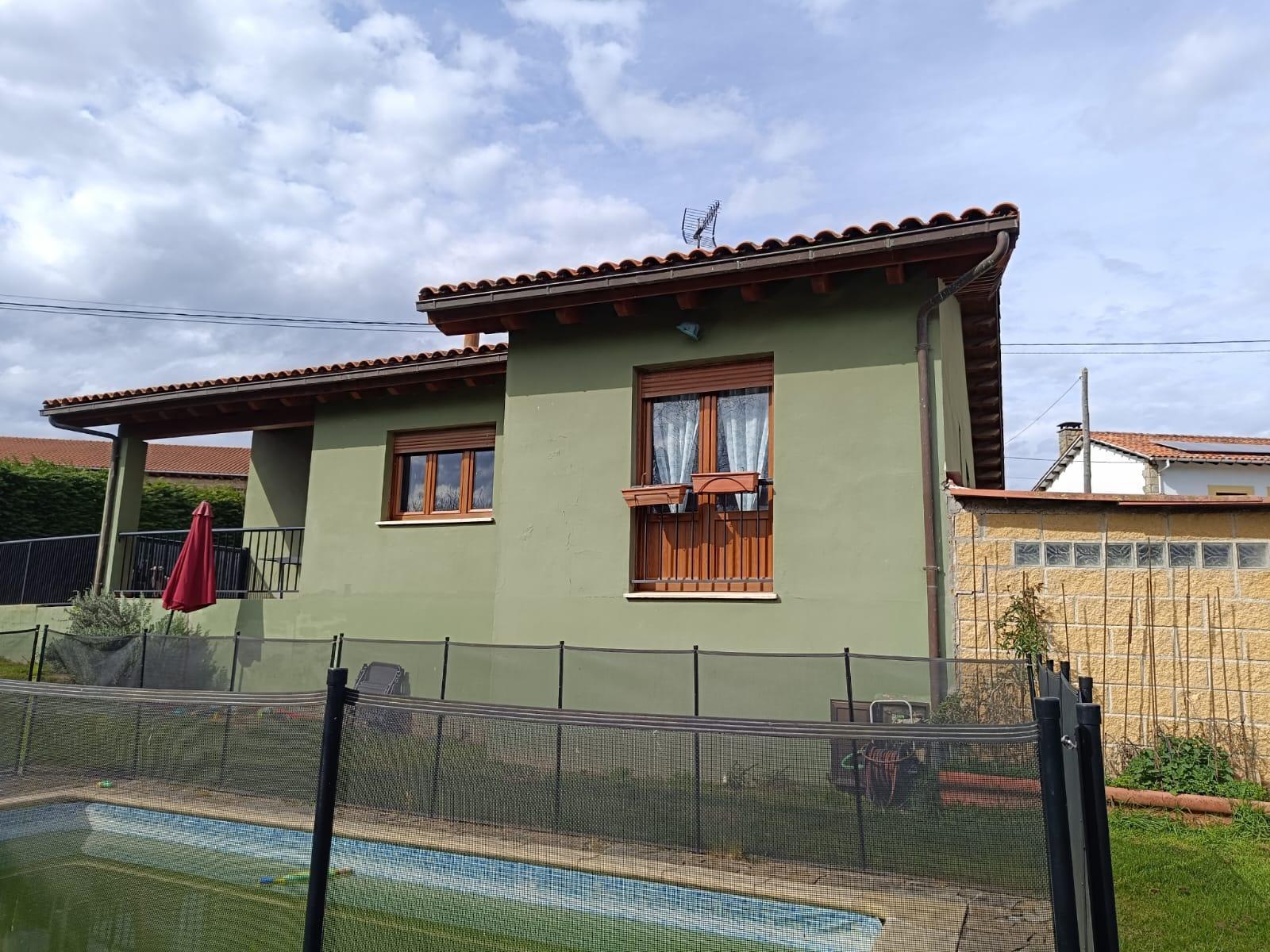 For sale of house in Villaviciosa