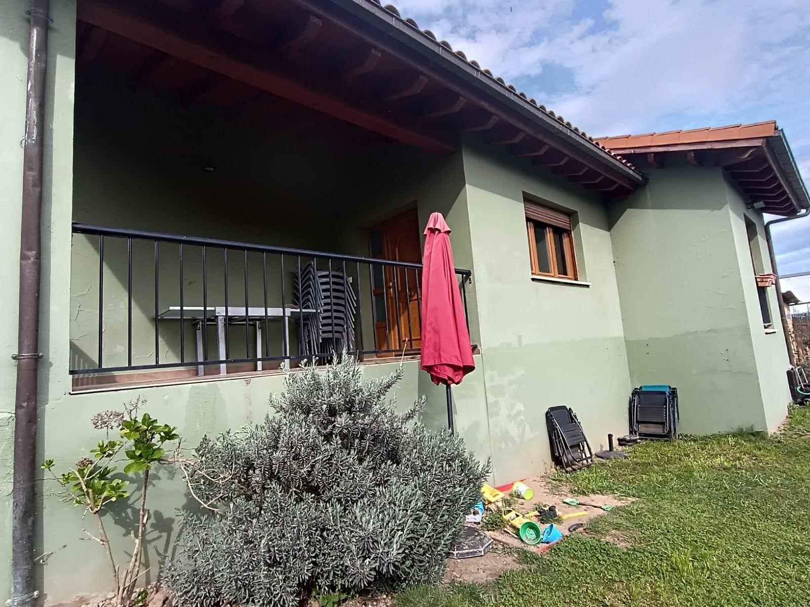 For sale of house in Villaviciosa