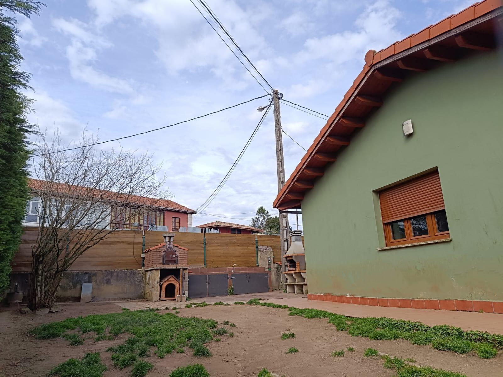 For sale of house in Villaviciosa