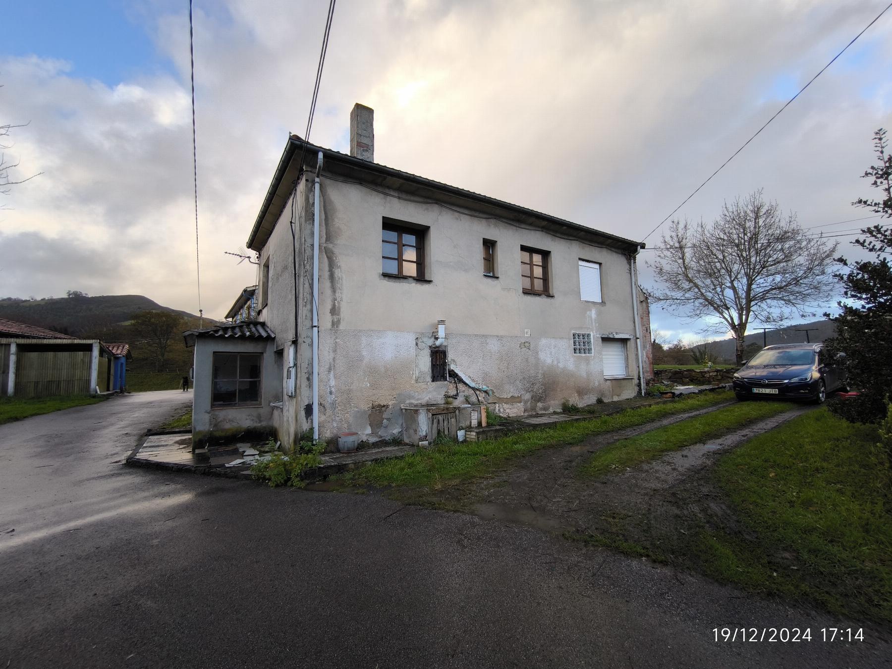 For sale of house in Siero