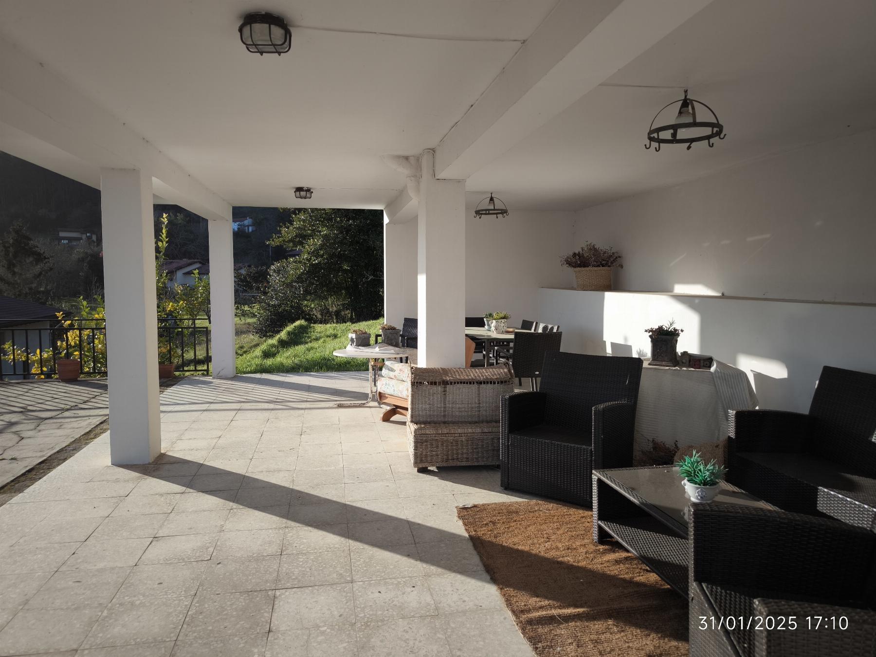 For sale of house in Villaviciosa