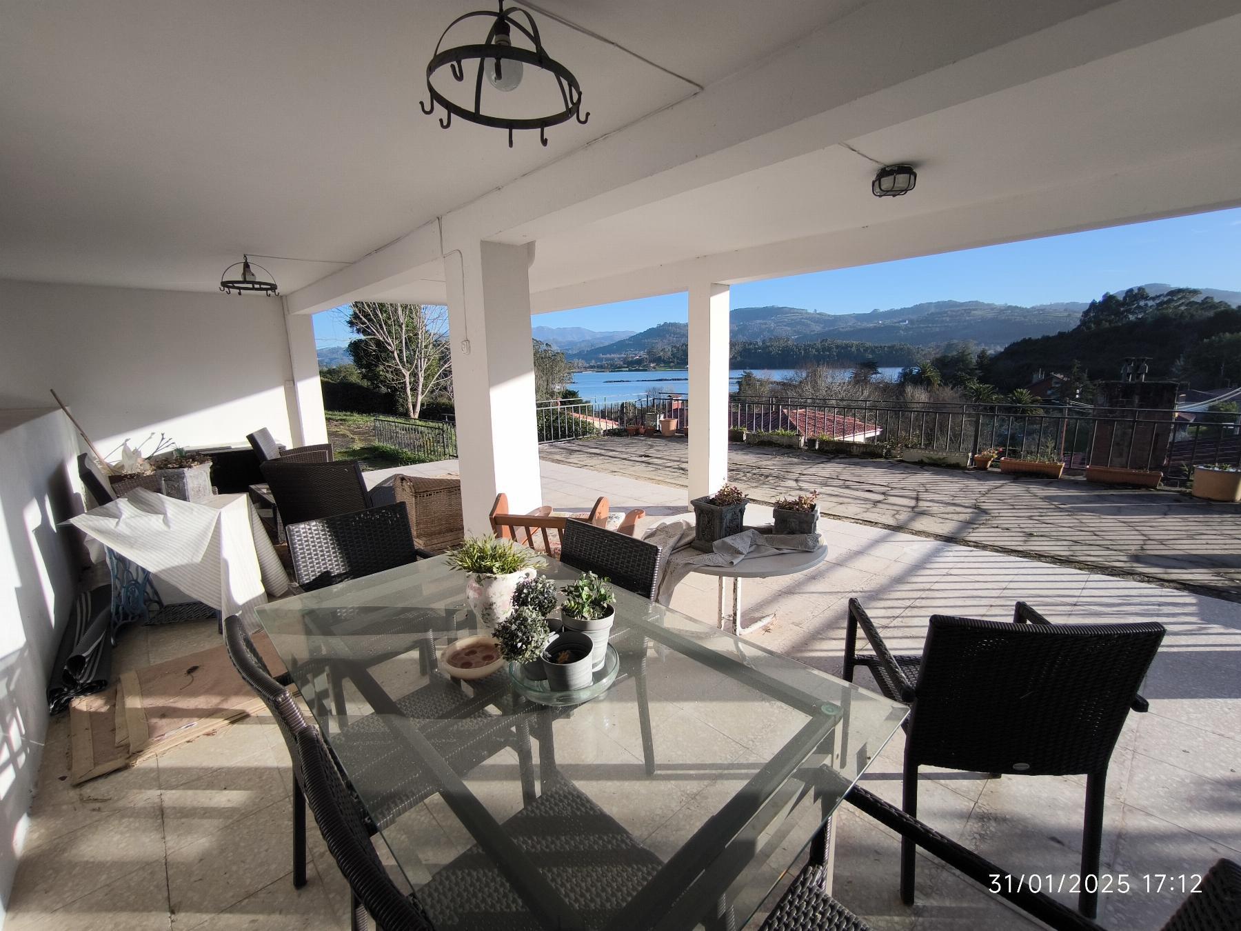 For sale of house in Villaviciosa