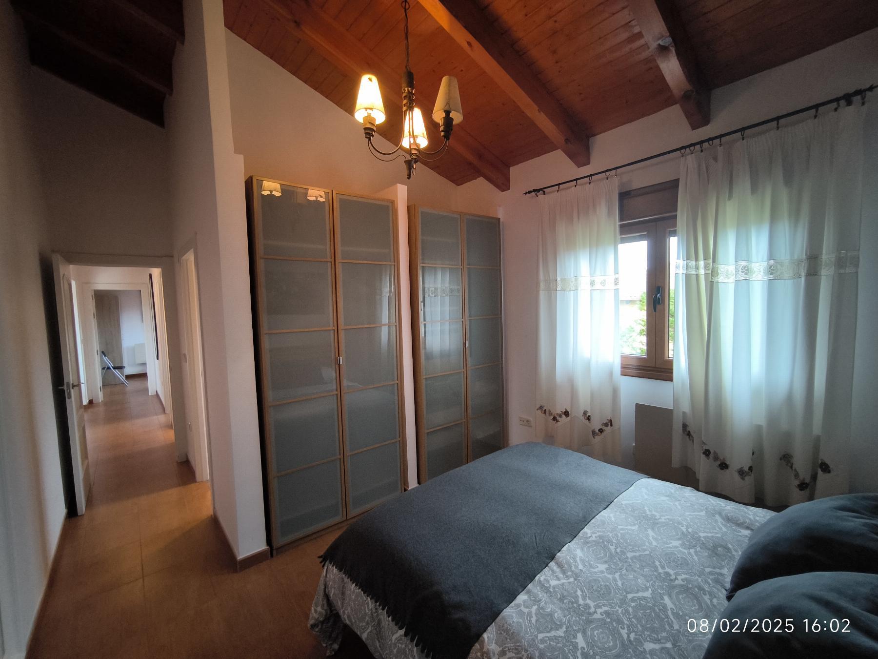 For sale of house in Villaviciosa