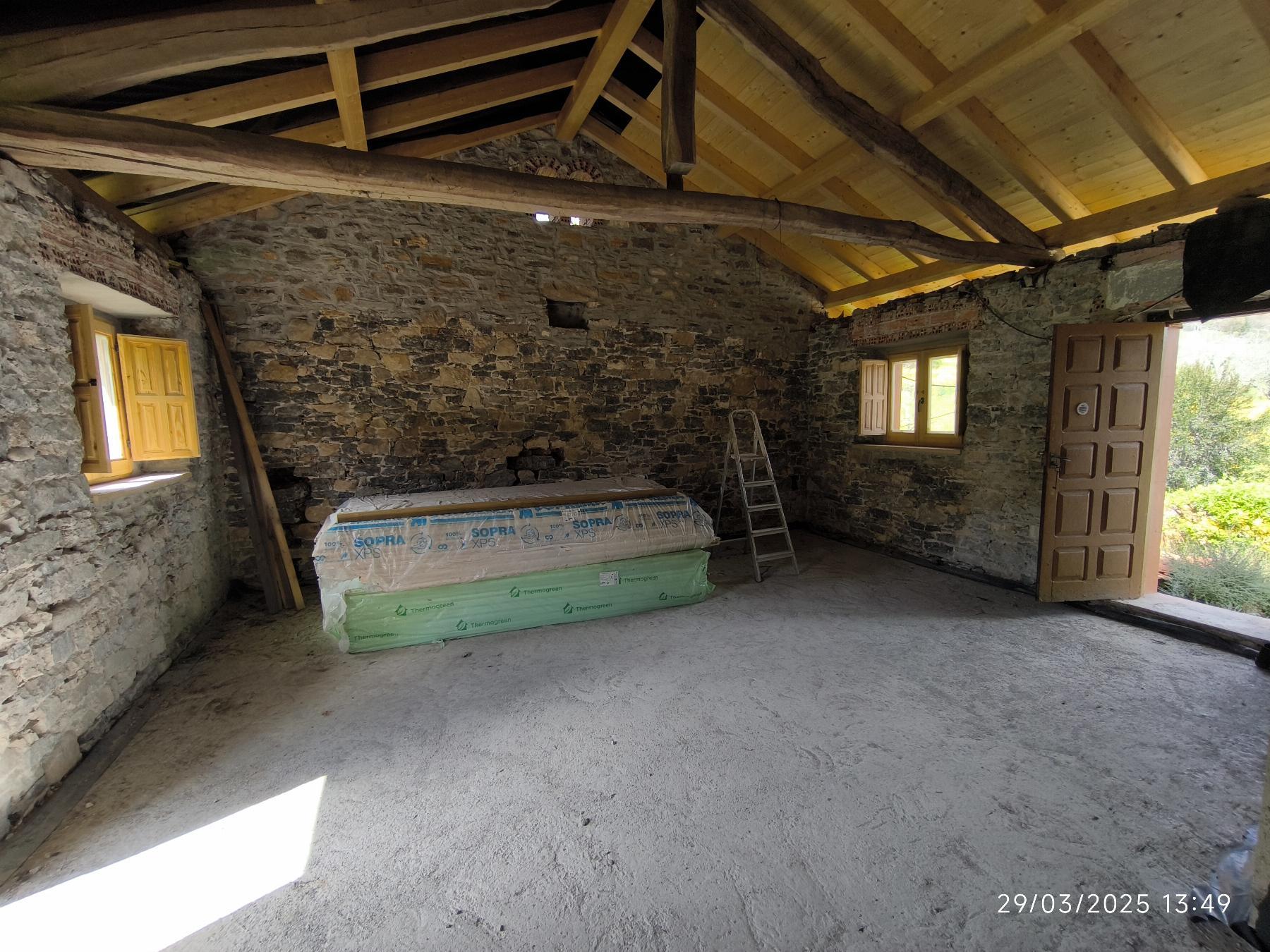 For sale of house in Villaviciosa