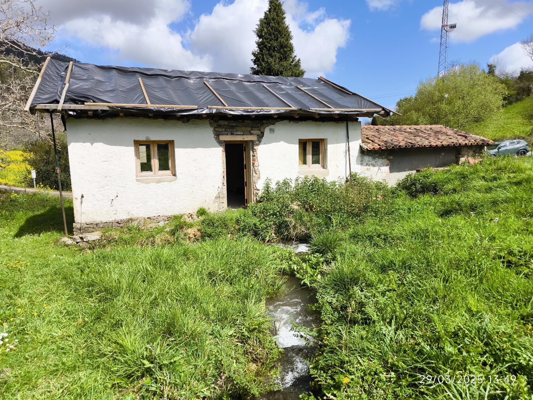 For sale of house in Villaviciosa
