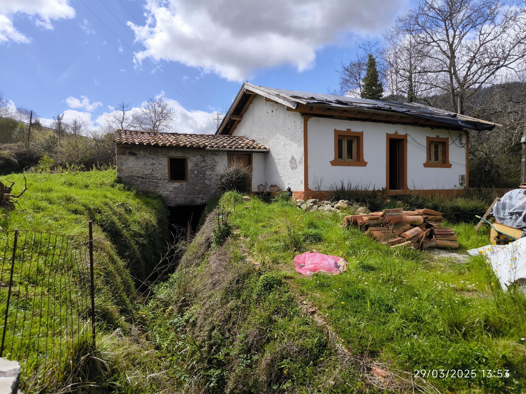 For sale of house in Villaviciosa