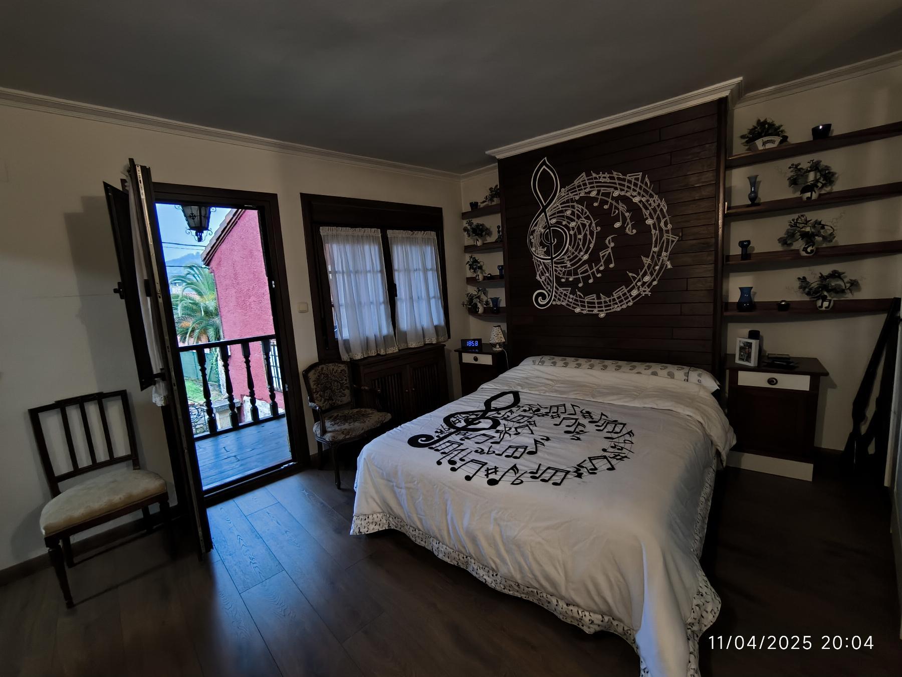 For sale of house in Villaviciosa