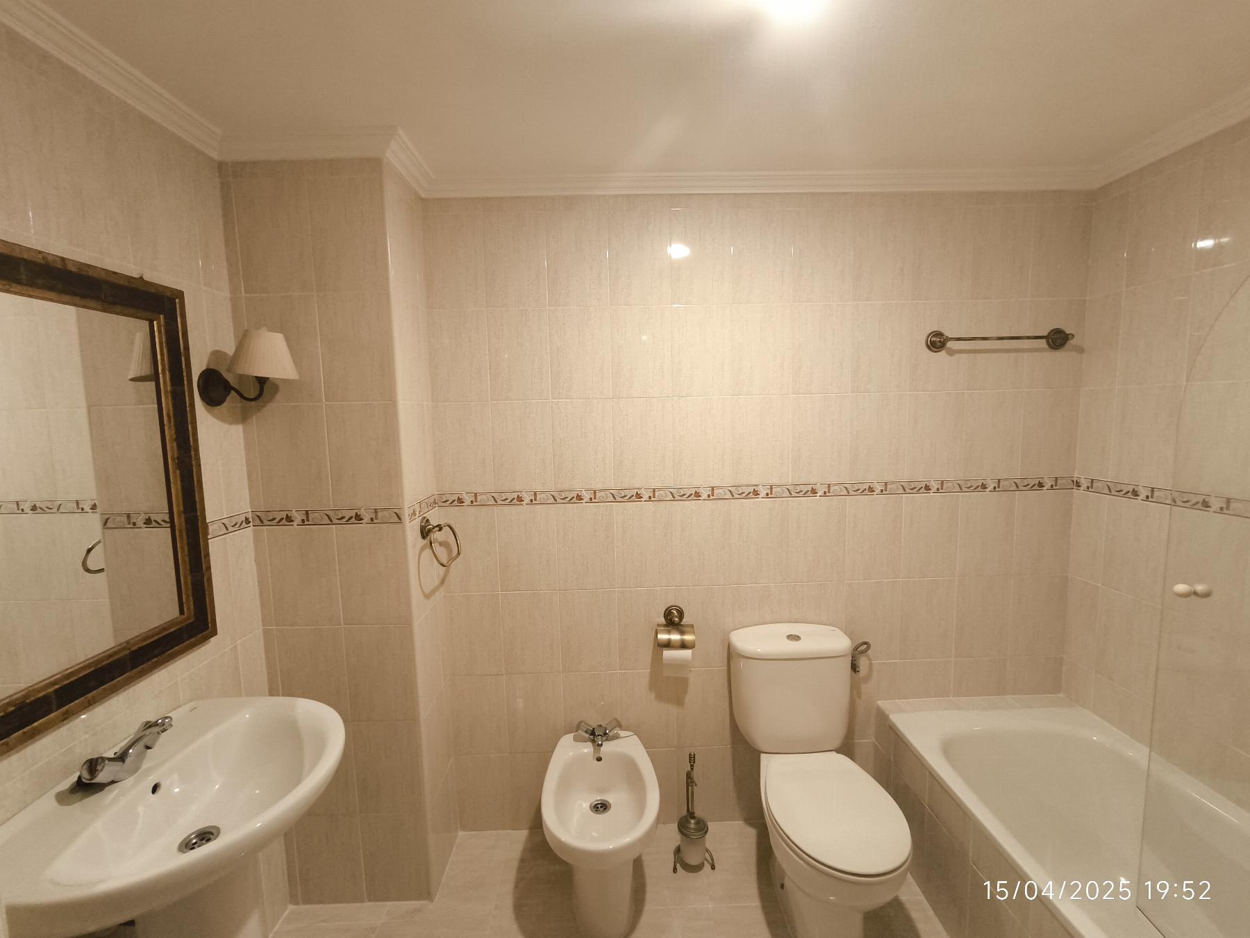 For sale of flat in Gijón