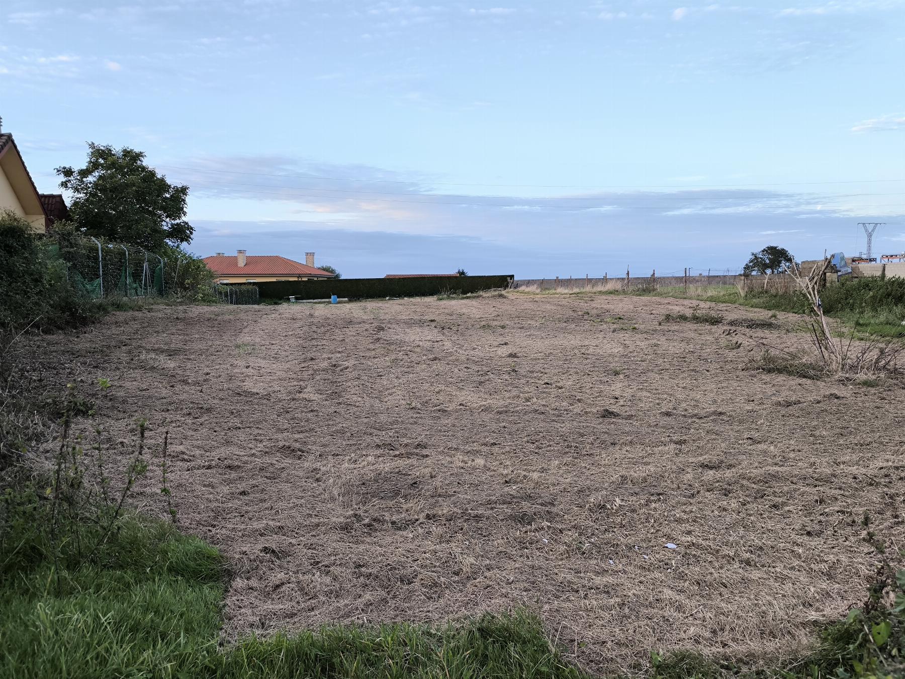 Venta de terreno en Villaviciosa