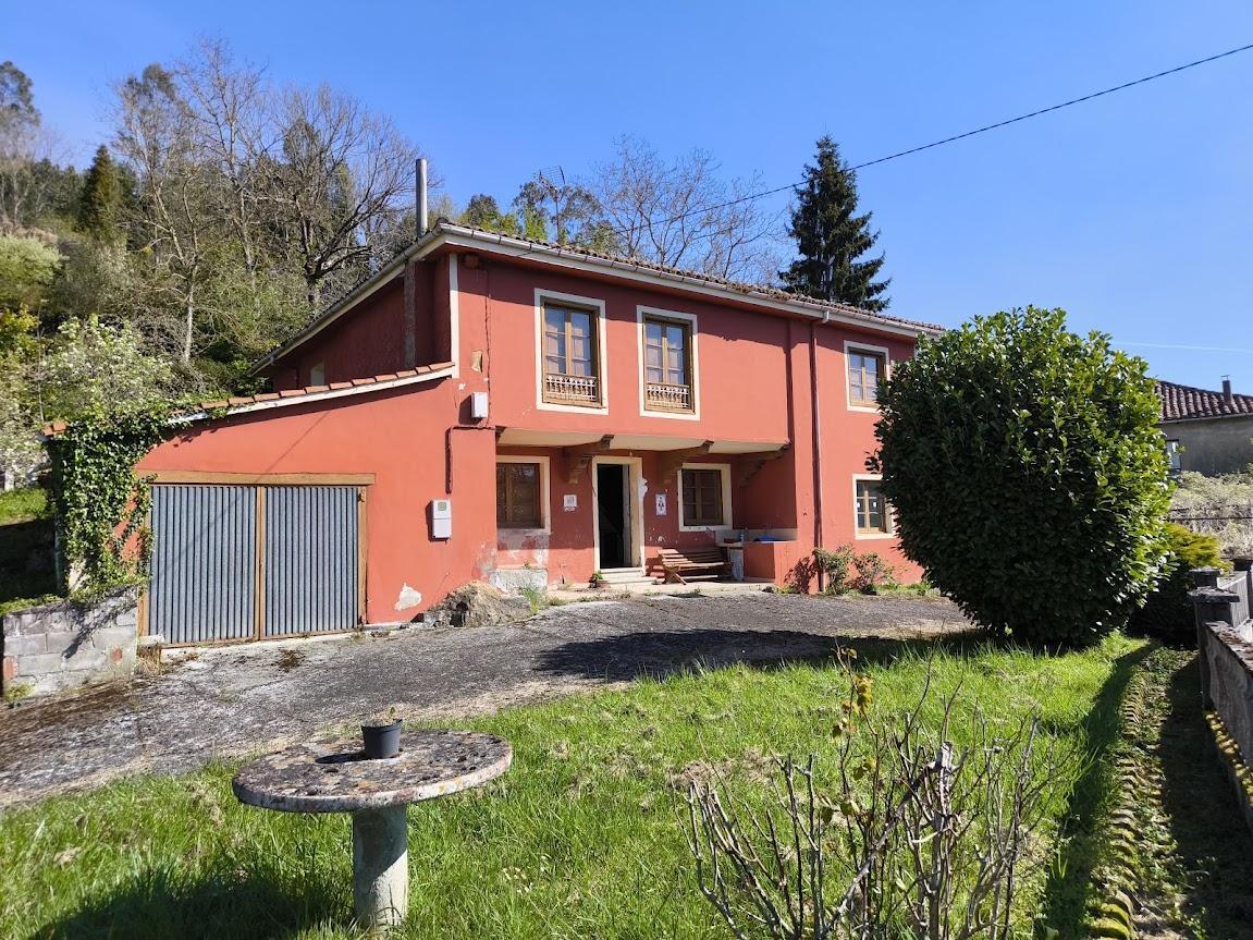 Venta de casa en Cabranes