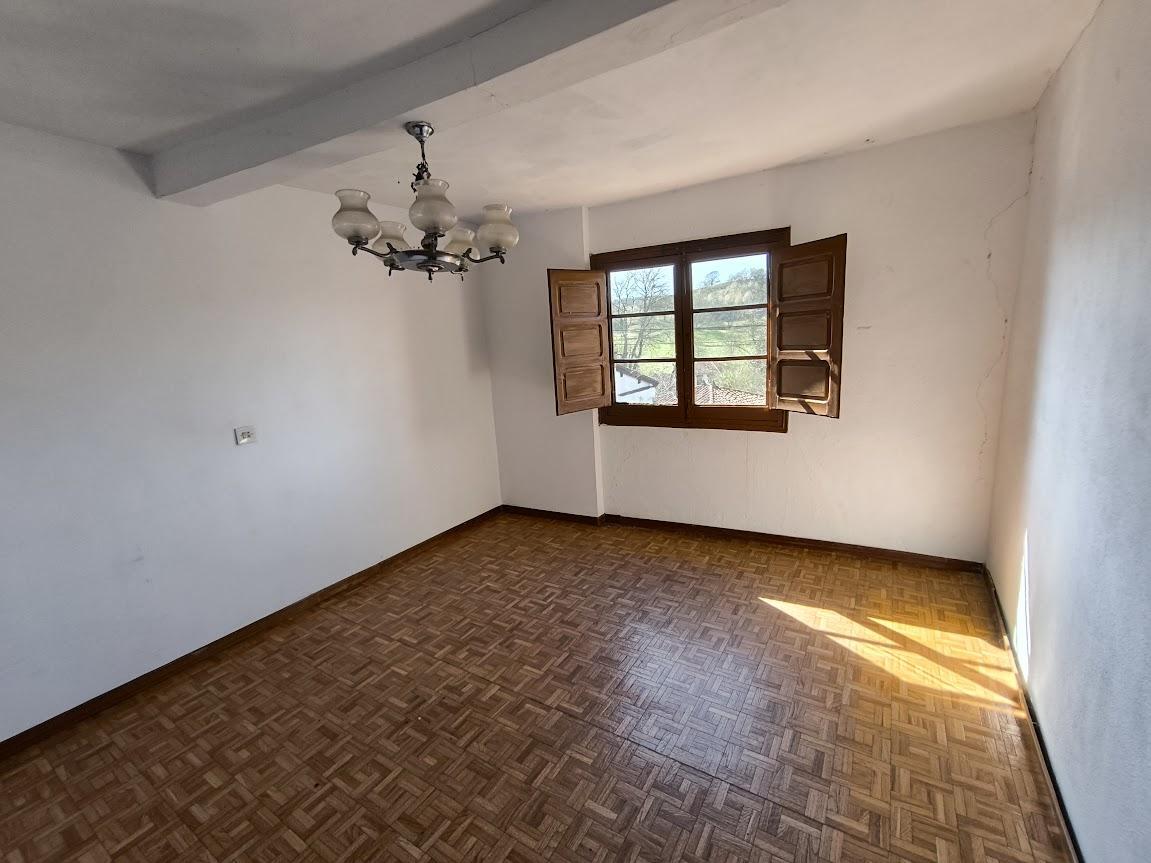 Venta de casa en Cabranes