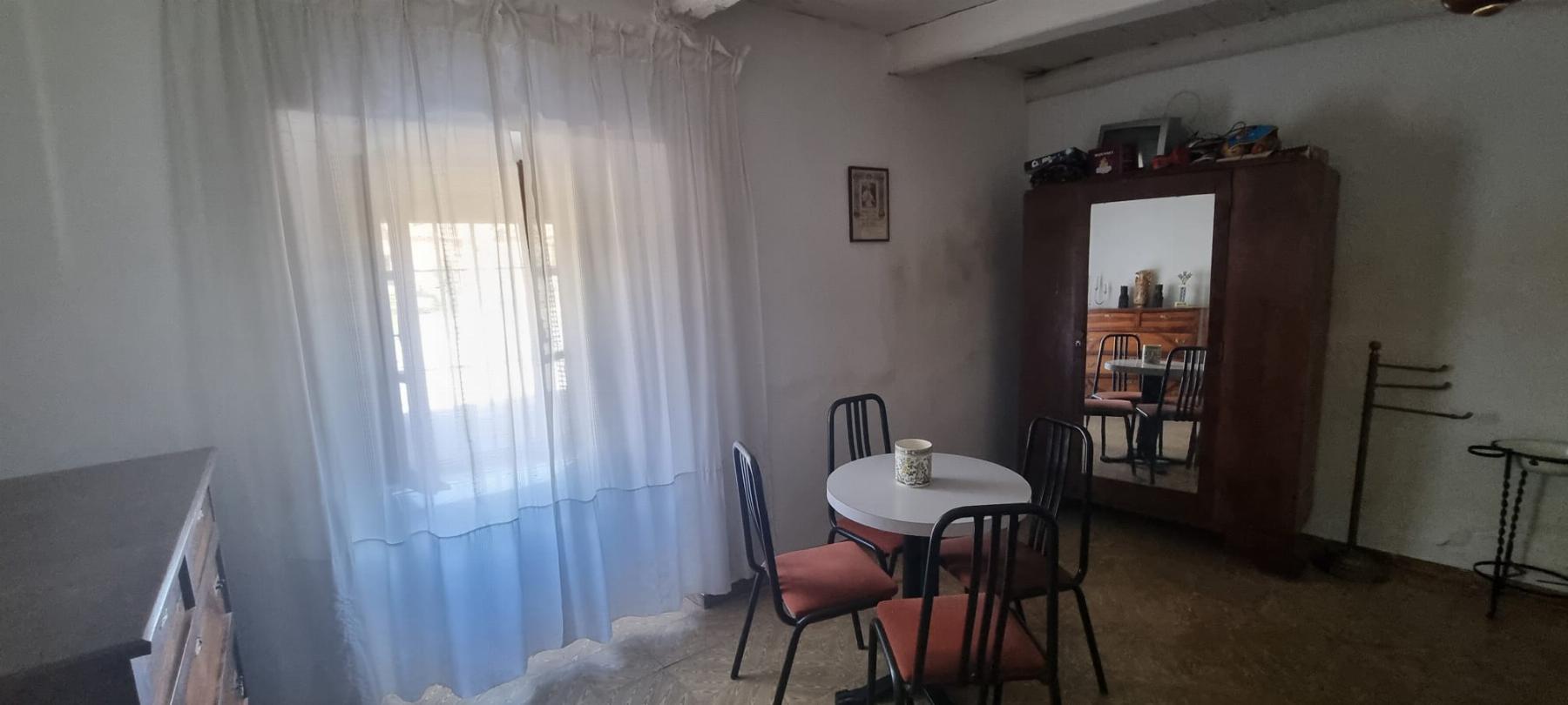 Venta de casa en San Millán de los Caballeros