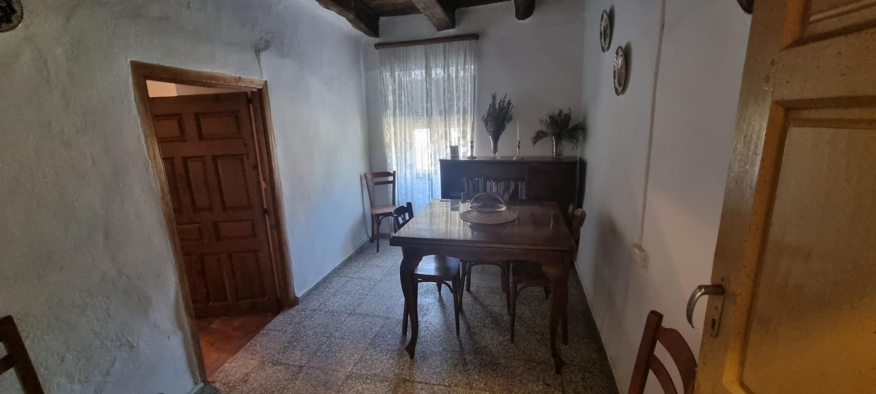 Venta de casa en San Millán de los Caballeros