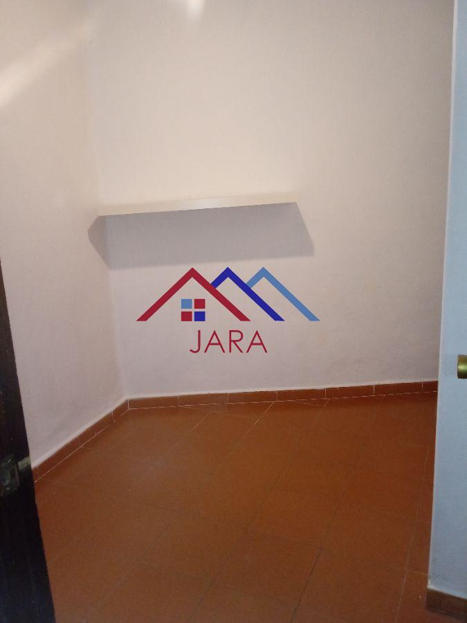 Vuokrata
 from
 huoneisto
 sisään

 Jerez de la Frontera