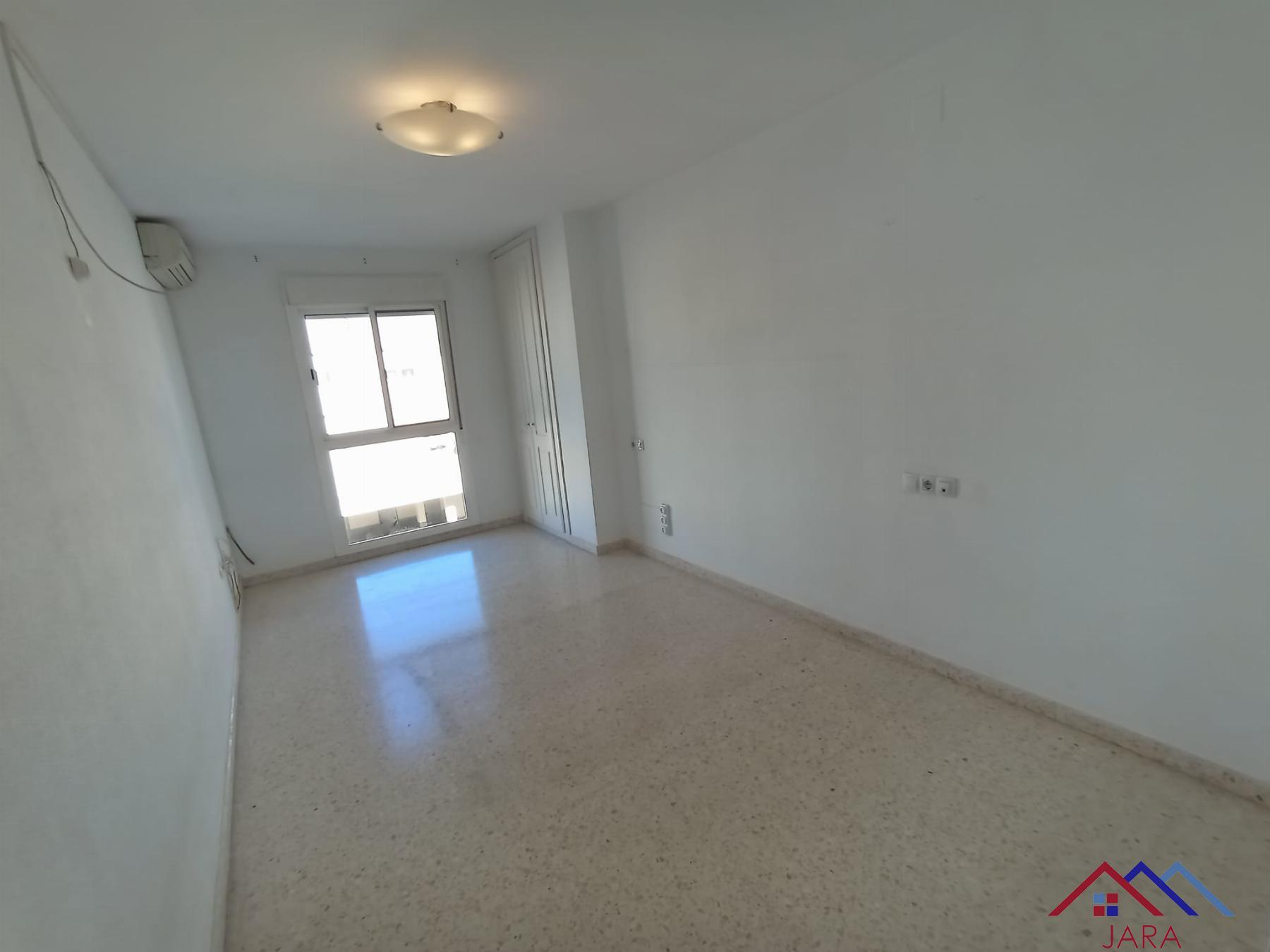 For sale of flat in Jerez de la Frontera