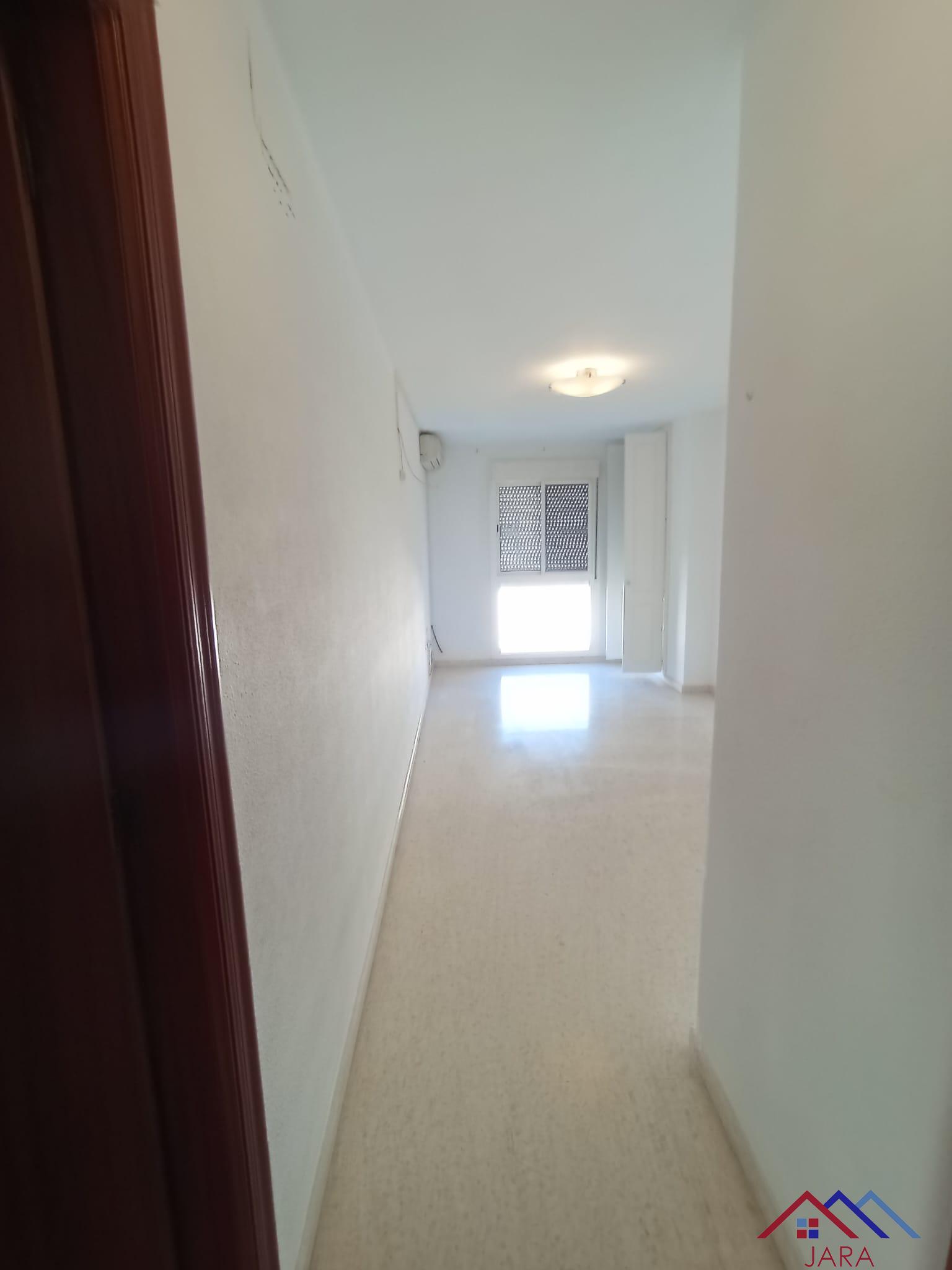 For sale of flat in Jerez de la Frontera