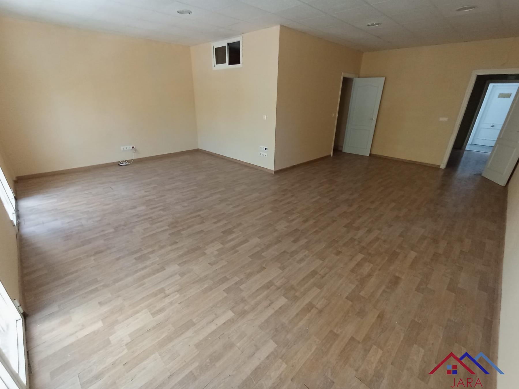 For rent of commercial in Jerez de la Frontera