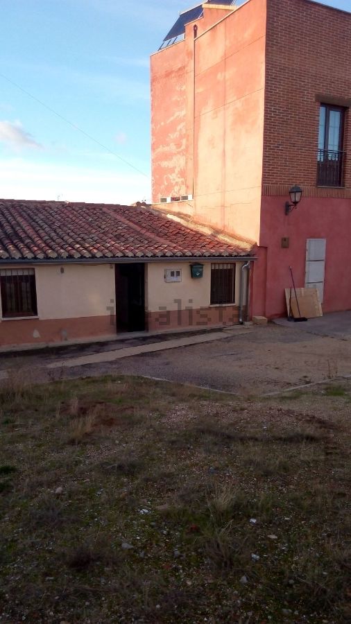 For sale of house in Parada de Arriba