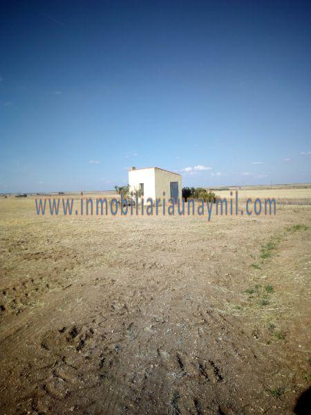 For sale of land in Calzada de Valdunciel