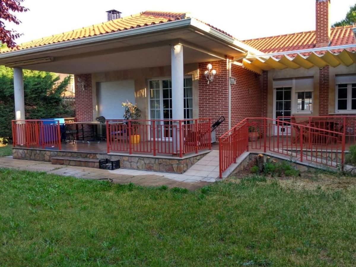 Venta de chalet en Villamayor