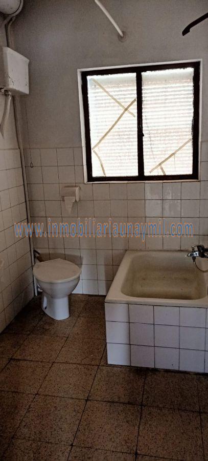 For sale of house in Alba de Tormes